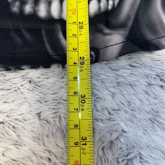 Mens Black Gray “See No Evil Hear No Evil” Skull Short Sleeve Button Up Size XL - Picture 9 of 16